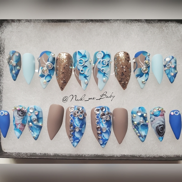 Luxurious press-on Nails - Picture 3 of 5